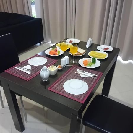 Hotel Blue Bird เนกอมโบ ภายนอก รูปภาพ