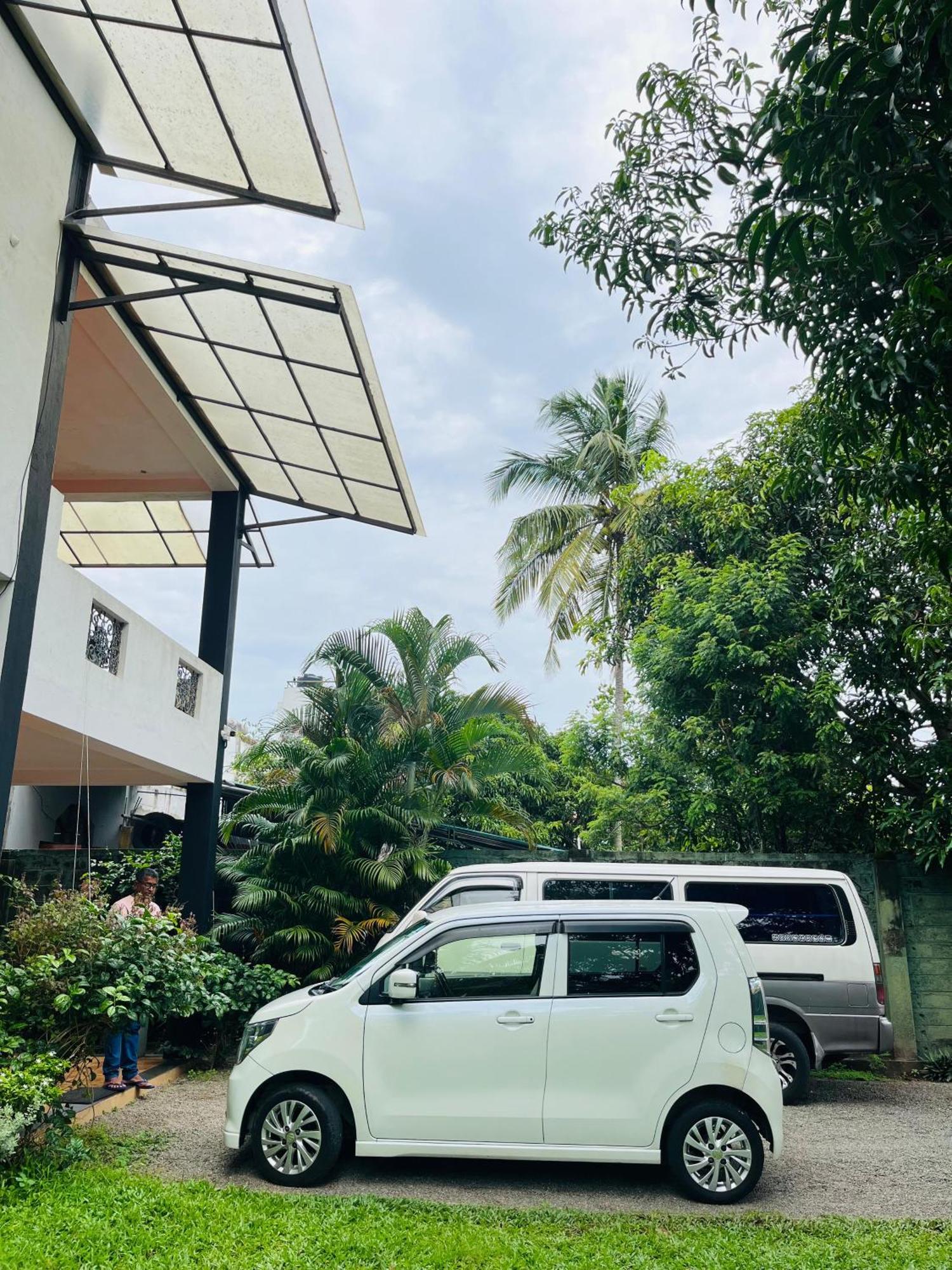 Hotel Blue Bird เนกอมโบ ภายนอก รูปภาพ